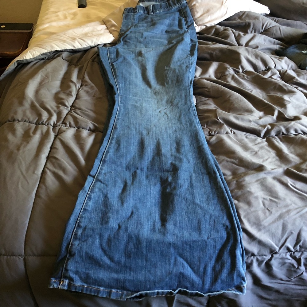 Judy blue pull on flare jeans